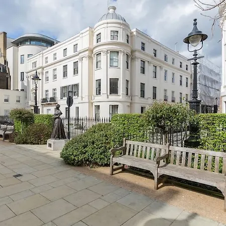 Victoria Square Apartment